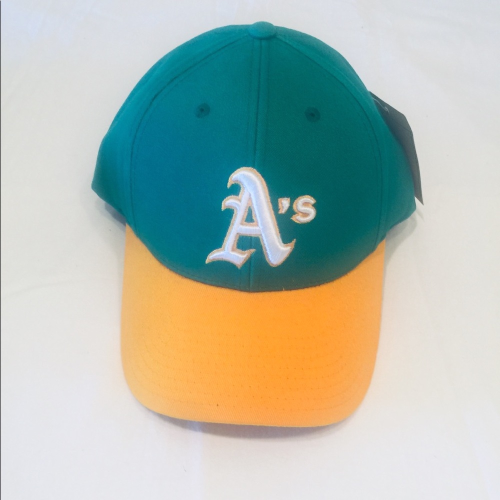 Oakland A’s structured adjustable hat.
